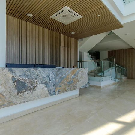 Apartamentos Cartagena Marbella Suite Luaran gambar