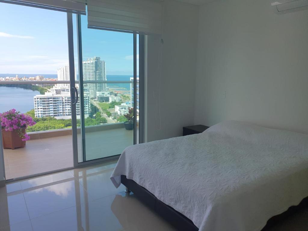 Apartamentos Cartagena Marbella Suite Luaran gambar