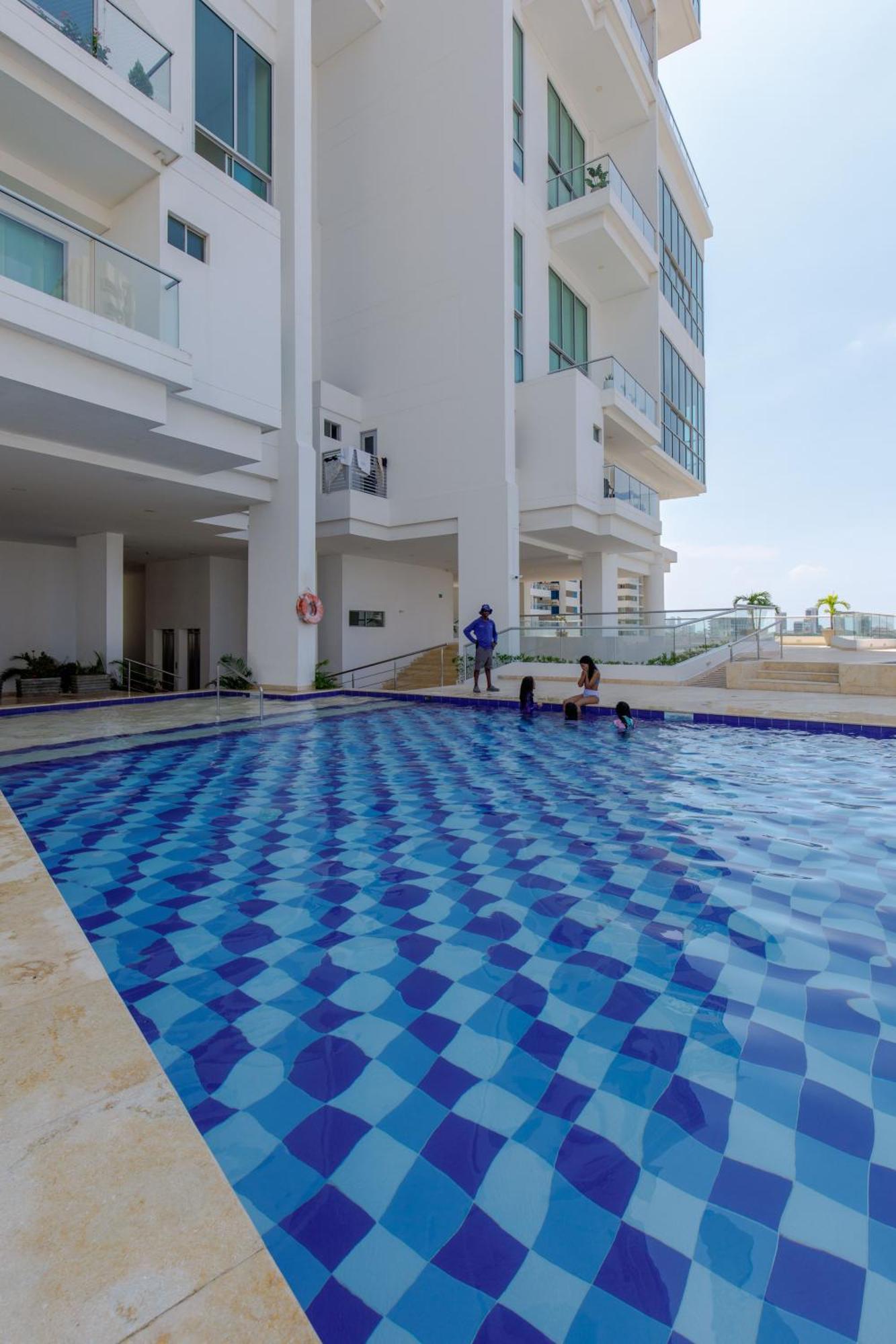 Apartamentos Cartagena Marbella Suite Luaran gambar