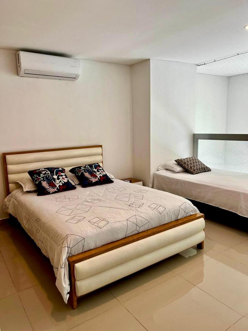 Apartamentos Cartagena Marbella Suite Luaran gambar